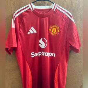 New Soccer Jersey Men’s Medium Manchester United with tags.